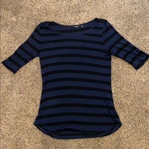Apt. 9 blue and black 3/4 length shirt